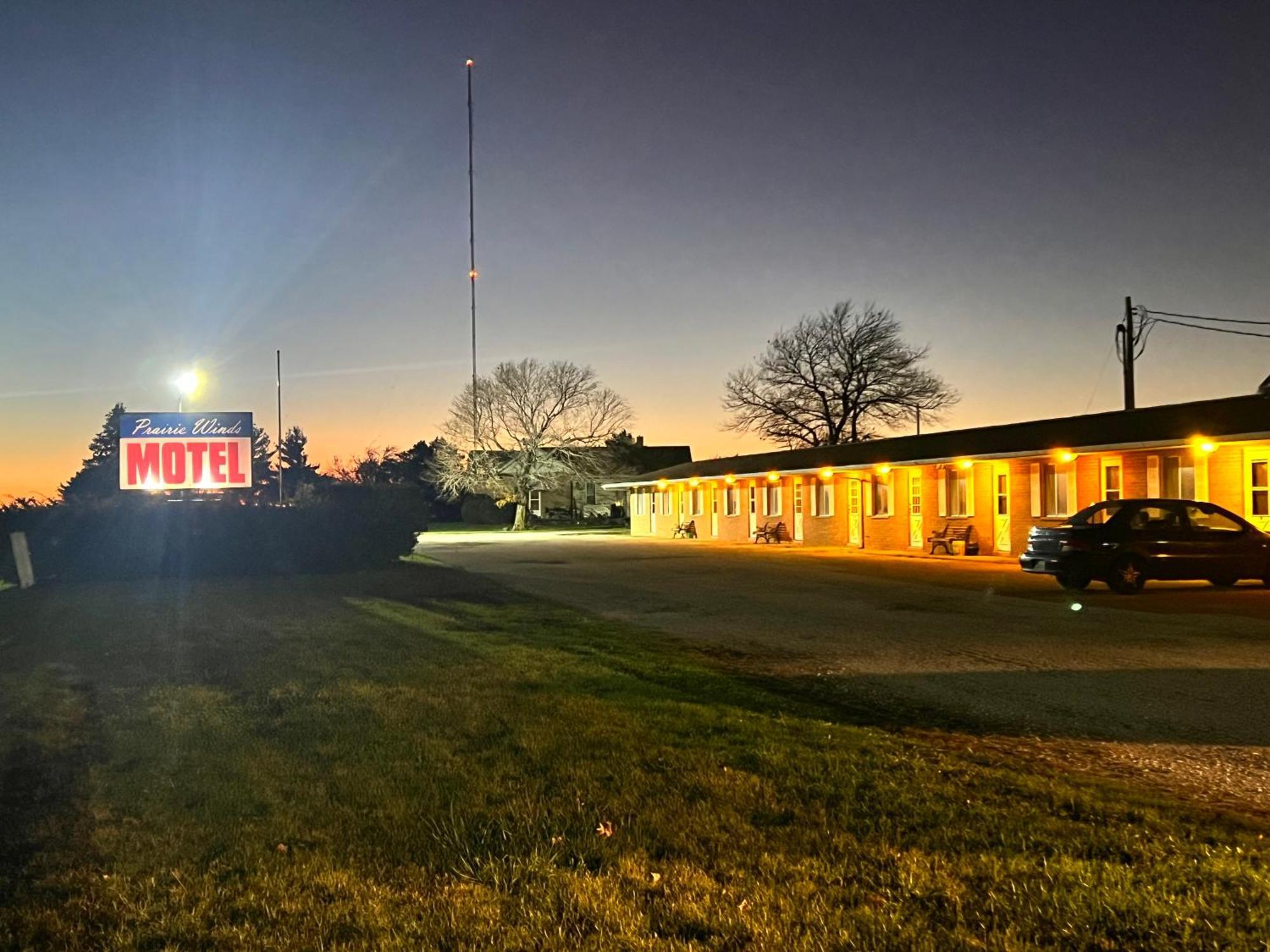 Oyo Hotel Prairie Winds Carthage Keokuk Hwy 136 Ngoại thất bức ảnh