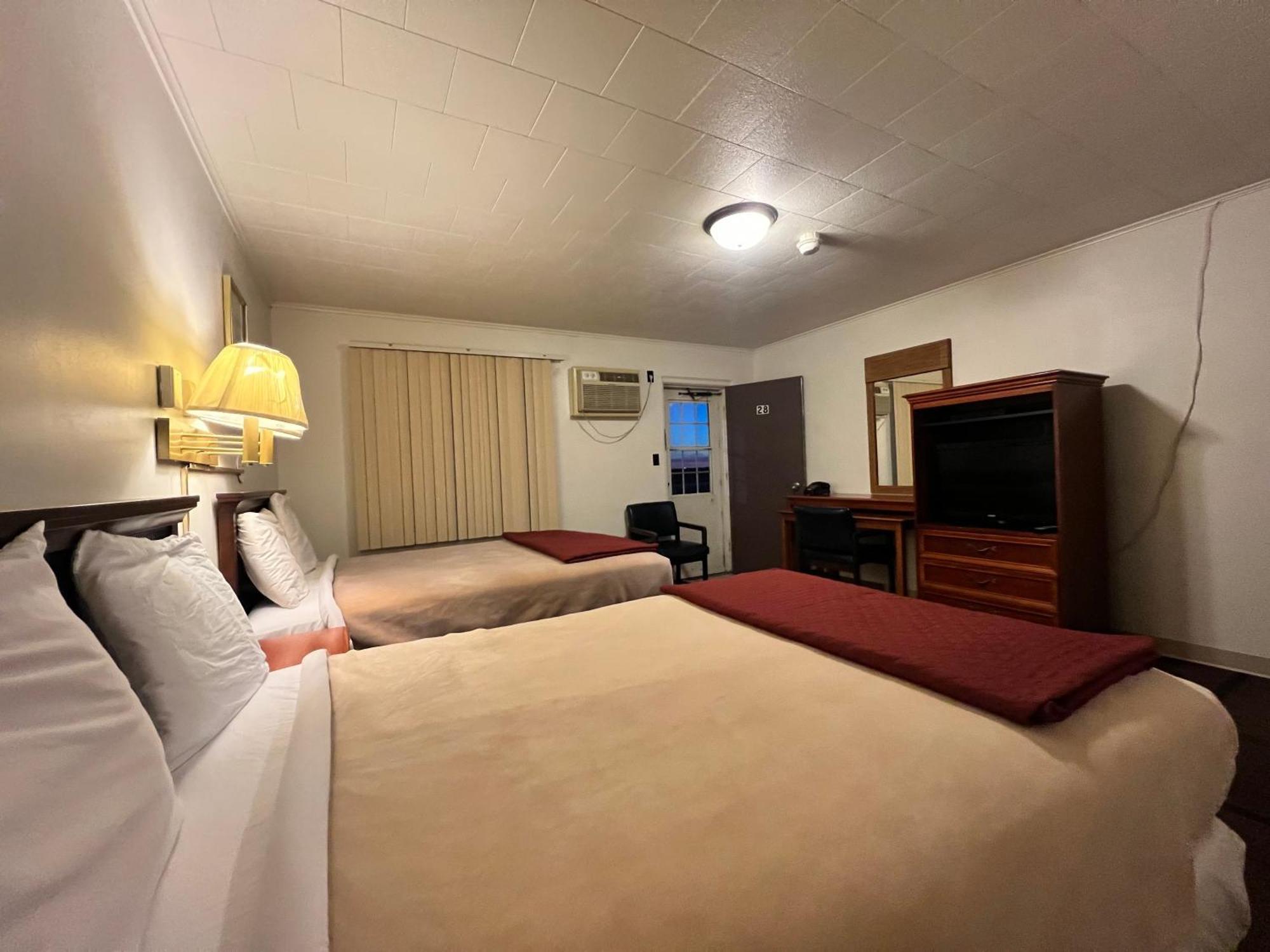 Oyo Hotel Prairie Winds Carthage Keokuk Hwy 136 Ngoại thất bức ảnh