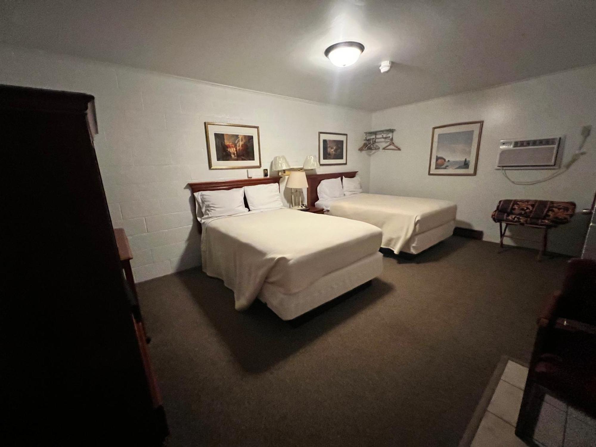 Oyo Hotel Prairie Winds Carthage Keokuk Hwy 136 Ngoại thất bức ảnh